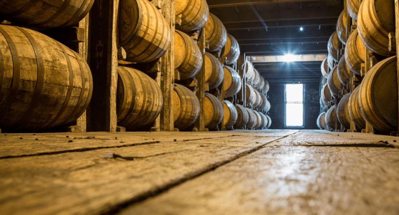 Blog 2 Sip, Savor, and Explore_ A Whiskey Lover's Guide to the Bourbon Trail